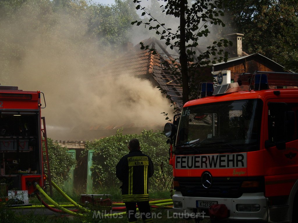 Brand Schuetzenhof Neusser Landstr P5613.JPG